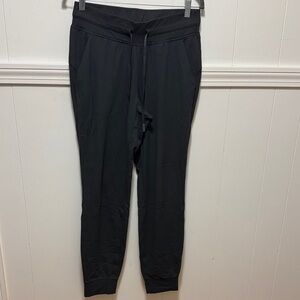Lululemon charcoal Women's Jogger Pants